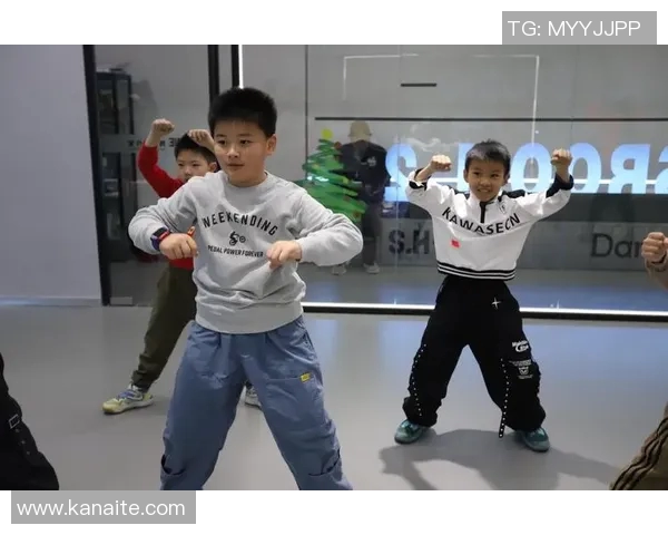 热议街舞:成都街舞队如何通过心理素质提升实现团队蜕变与突破